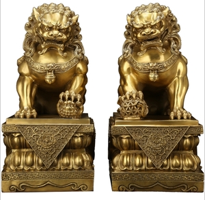 Bronze lions (pair)